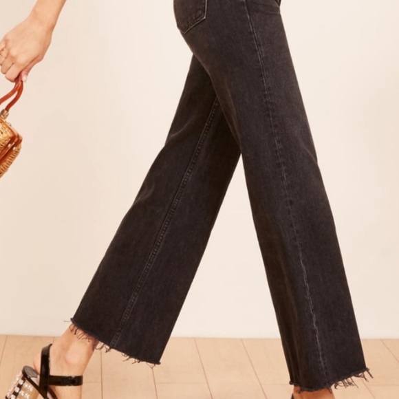 Reformation • Fawcett Jeans - Picture 7 of 9